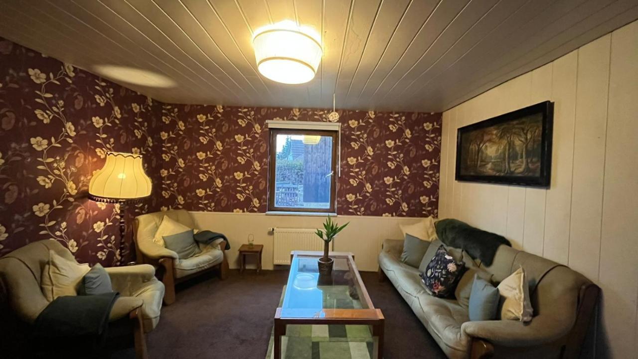 Monteure, Ganzes Haus, Schwarzheide, Haus 1 Apartman Kültér fotó