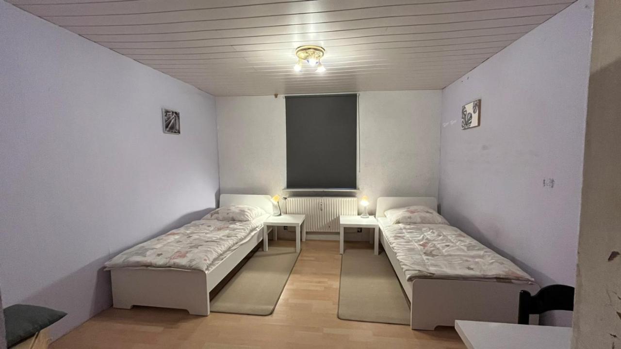 Monteure, Ganzes Haus, Schwarzheide, Haus 1 Apartman Kültér fotó