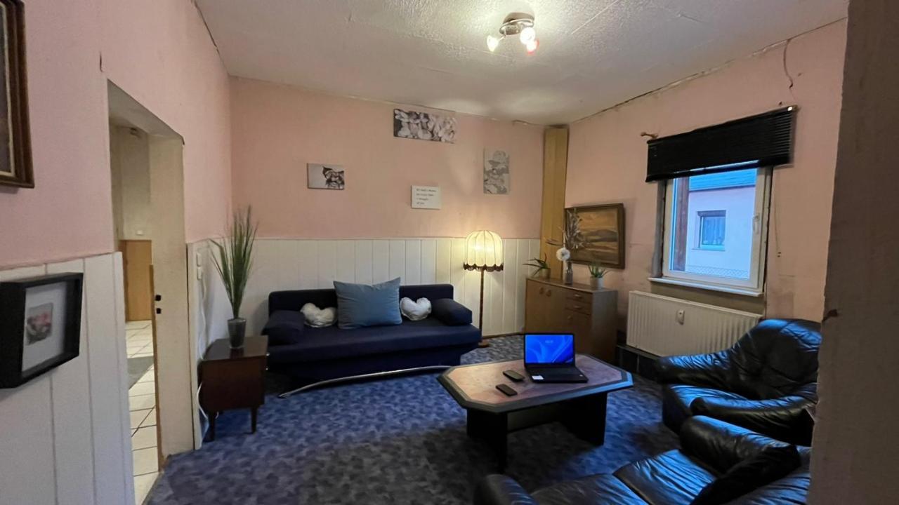 Monteure, Ganzes Haus, Schwarzheide, Haus 1 Apartman Kültér fotó