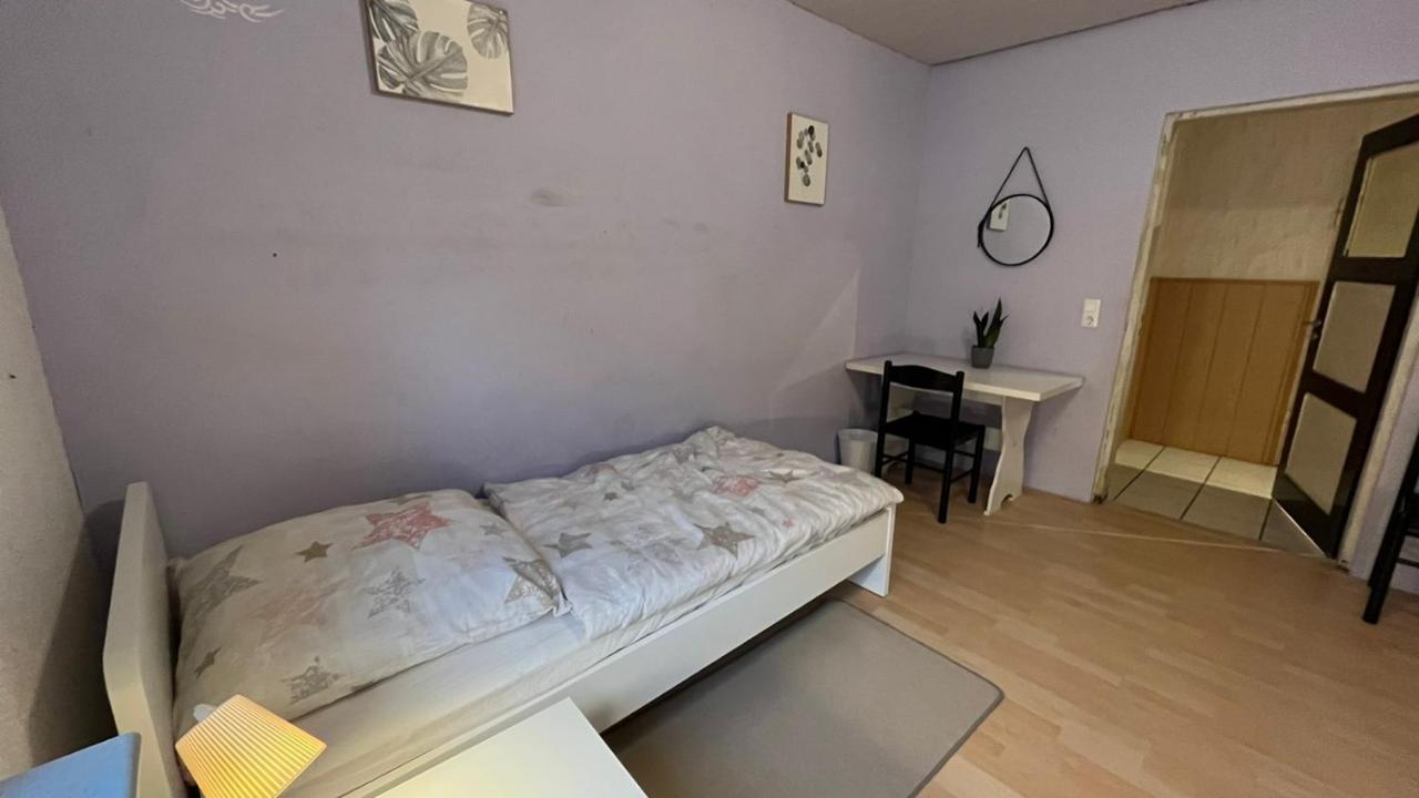 Monteure, Ganzes Haus, Schwarzheide, Haus 1 Apartman Kültér fotó