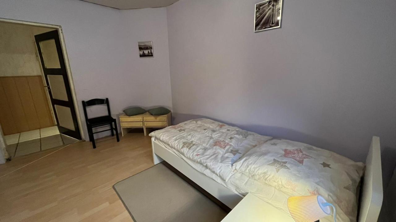 Monteure, Ganzes Haus, Schwarzheide, Haus 1 Apartman Kültér fotó