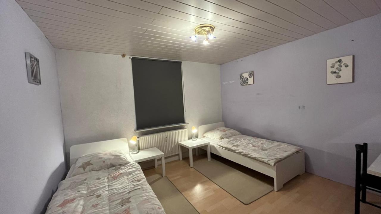 Monteure, Ganzes Haus, Schwarzheide, Haus 1 Apartman Kültér fotó