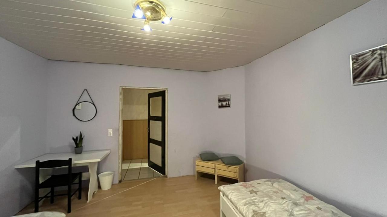 Monteure, Ganzes Haus, Schwarzheide, Haus 1 Apartman Kültér fotó