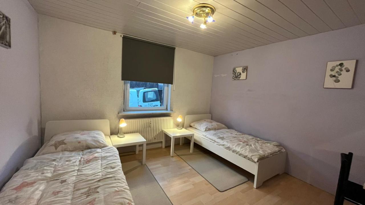 Monteure, Ganzes Haus, Schwarzheide, Haus 1 Apartman Kültér fotó