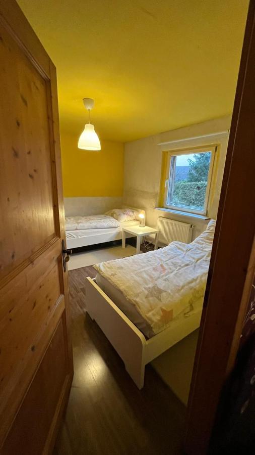 Monteure, Ganzes Haus, Schwarzheide, Haus 1 Apartman Kültér fotó