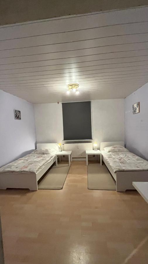 Monteure, Ganzes Haus, Schwarzheide, Haus 1 Apartman Kültér fotó